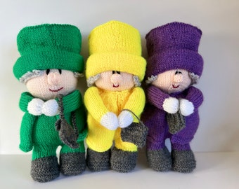 Queen Elizabeth II hand knitted Doll: Acrylic Yarn Character