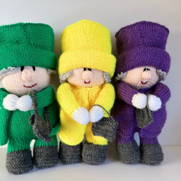 Queen Elizabeth II hand knitted character available in a variety of colours. Handbag on left or right with accessories …