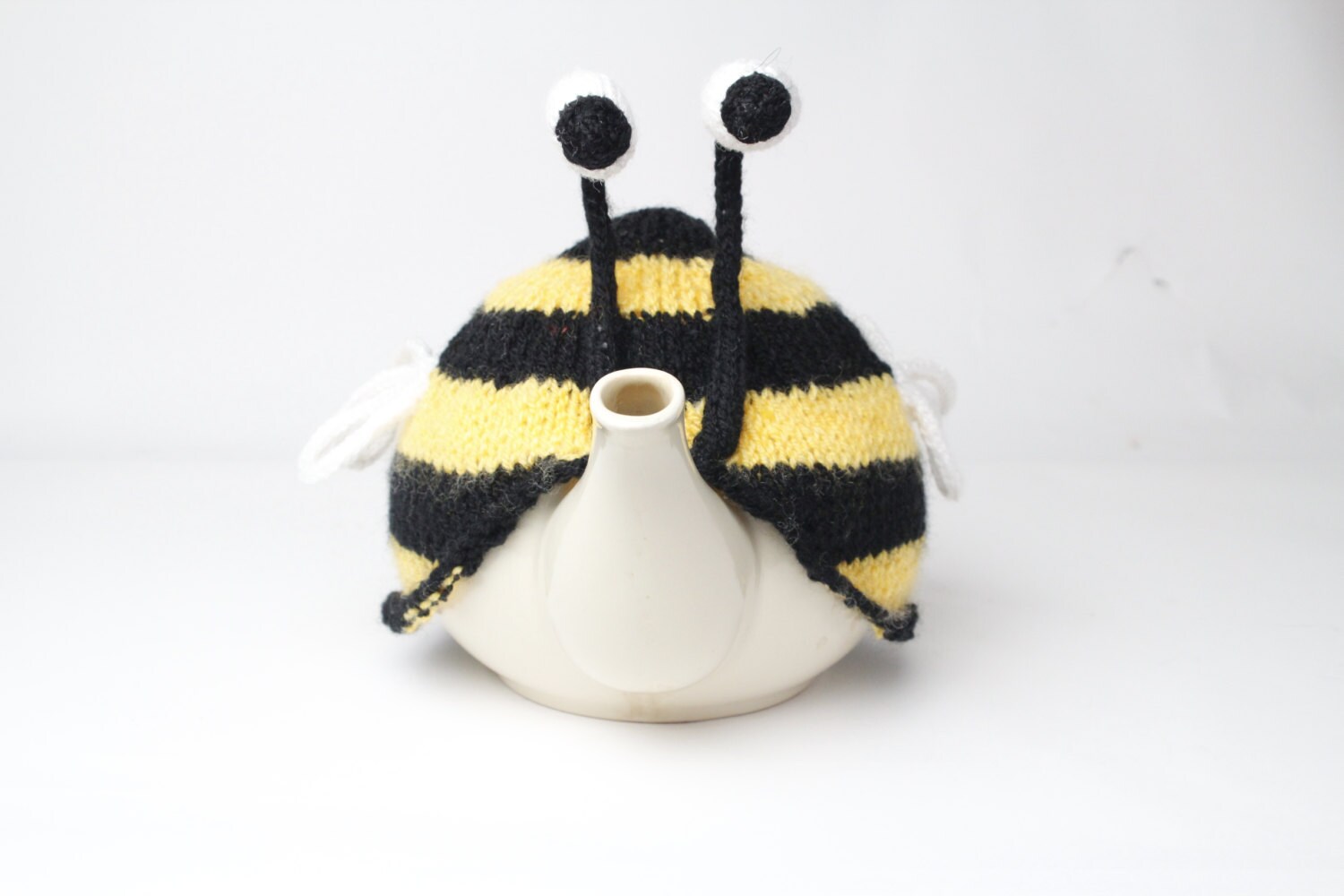 Bumble Bee Tea Cosy. Hand Knitted Stripy Bee Cosie in Washable Etsy UK