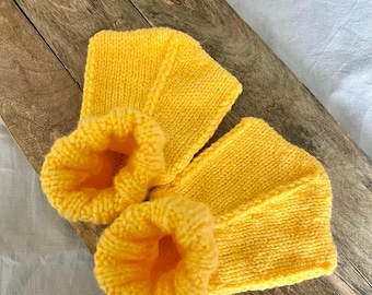 Duck feet adult socks hand knitted by Ruperts House.