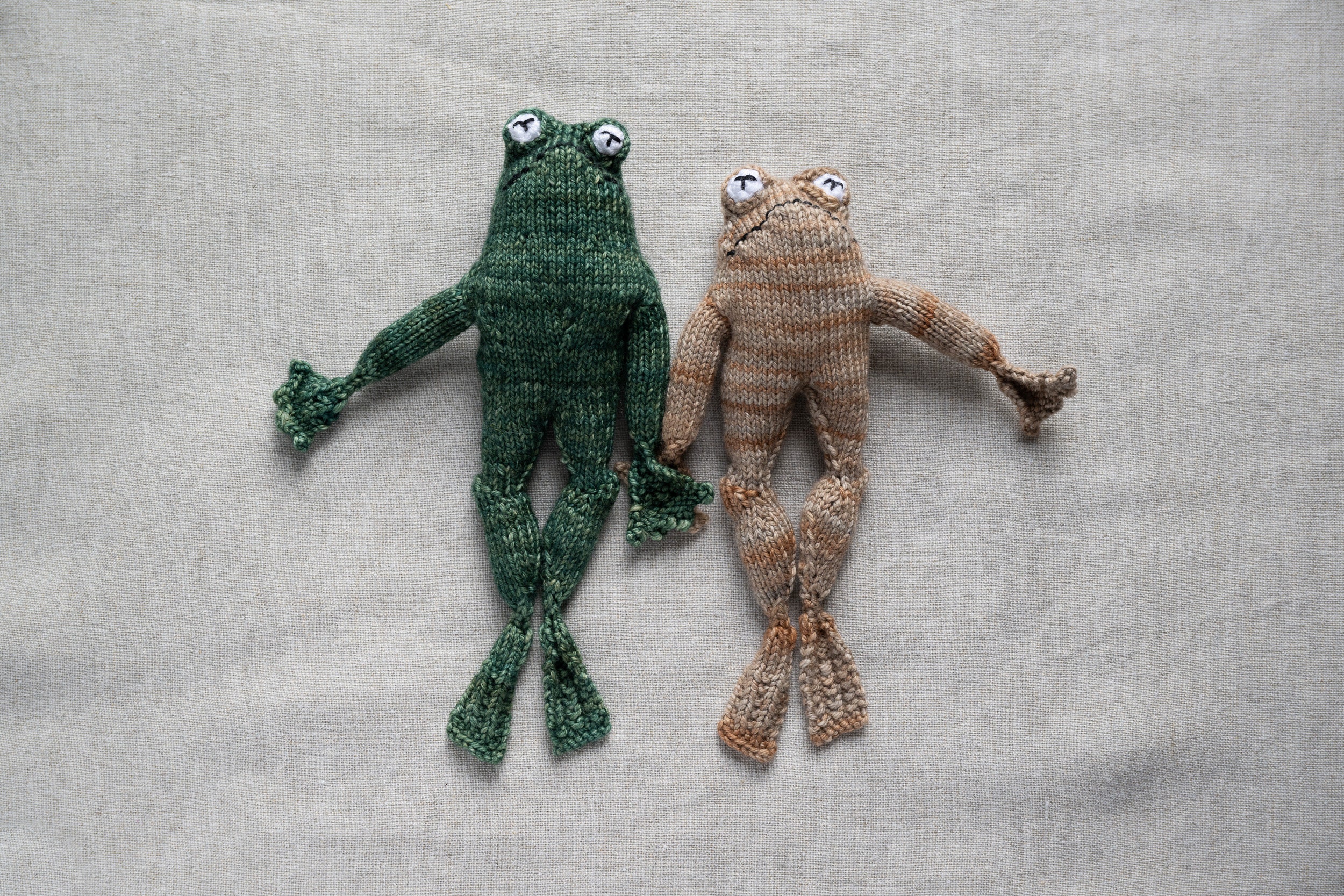 Nostalgic Knitting Pattern Inspired by the Frog and Toad Children's Books
