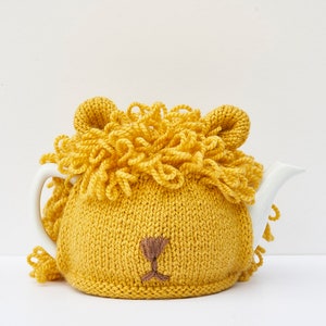 Lion tea pot cosy - animal lovers tea time treat