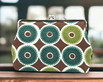 Clip purse, small cosmetic bag