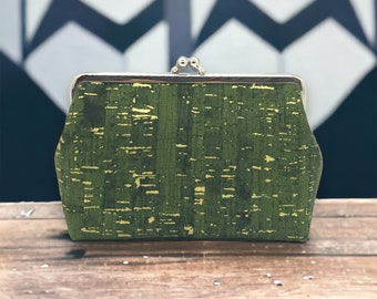 green clip purse, iron-on bag in cork look