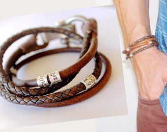 Personalized Leather Bracelet for Men - Engraved Father's Day Gift for Dad, Grandpa, or Papa
