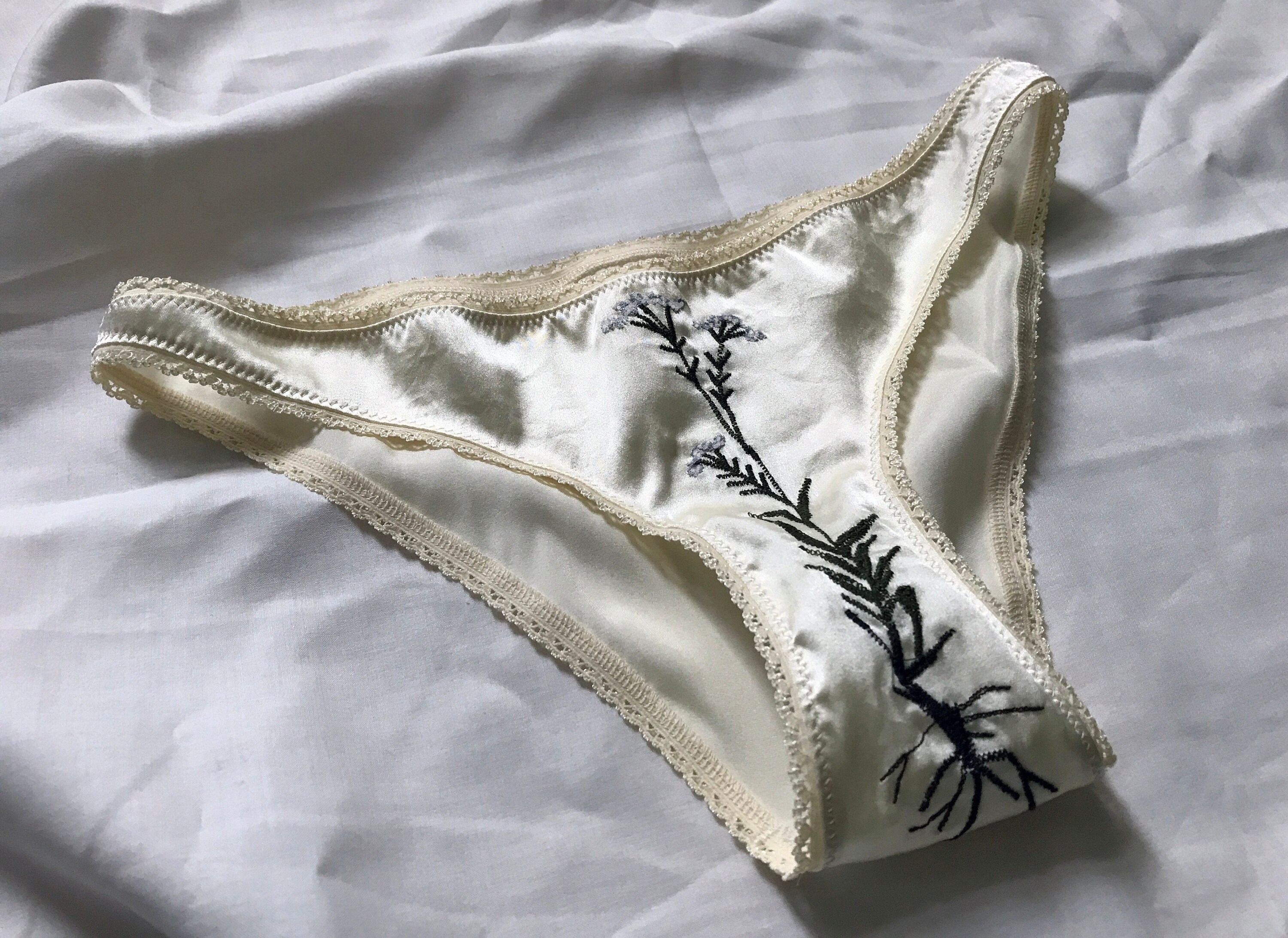  Alingdaundwr Women Thongs Sexy Silk Lingerie Underwear