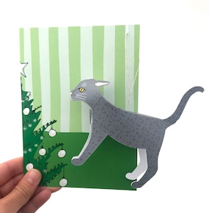 Carte de Noël avec ornement arbre à chat, chat gris, cadeau petit chat.