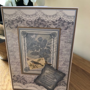 Antique Chic Inspirational Quote Collage thematisiert jede Okkulte mit Mutter von Pearl Effect Foiling