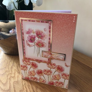 Ladies oder Girls Pink Poppy Birthday Card mit Gold Foiling