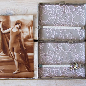 Antique Metal Cigarette Case – Rustic Jewelry Box – Vintage Gift Box – Decorative Display Case – Timeless Home Decor