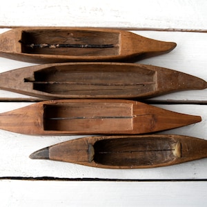 Antique Wooden Loom Weaving Shuttle – Rustic Folk Textile Tool – Primitive Craft Relic – Patina Wood – Handcarved – Farmhouse Decor