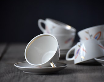 Vintage Mid-Century Coffee Cups Set with Hand-Painted Leaves – Retro Porcelain Espresso Cups with Saucers – 1960s Tableware