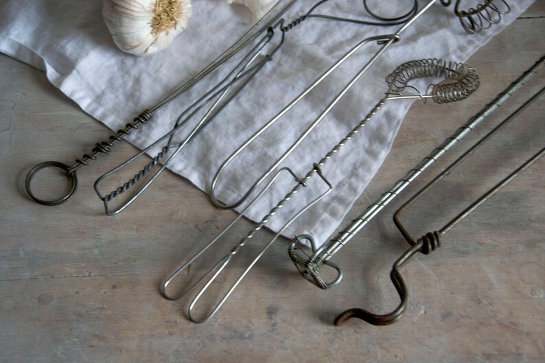 Wire tongs Grill accessory Wire barbecue gadget Cooking gadget Vintage barbecue grill utensil Wire cooking utensil
