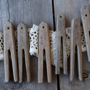 Antique Wooden Pegs – Primitive Yarn or Netting Tools – Rustic Farmhouse Decor – Vintage Wooden Pins – Natural Wood Collectibles