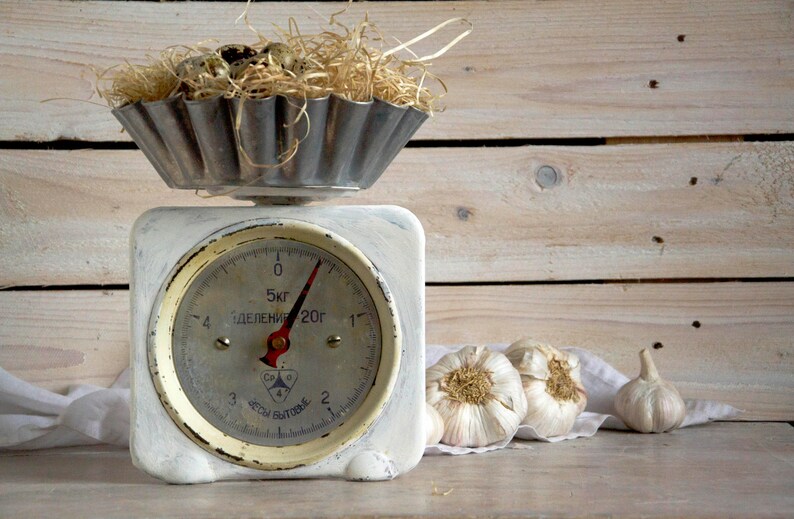Vintage countertop scale Antique houseware Vintage kitchenware Vintage display Rustic weight scale Tabletop scale Vintage kitchen scale