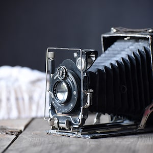 Vintage IBSOR DRP Folding Plate Camera – Early 20th Century Bellows Camera – Collectible Antique Photography Equipment – Photography props