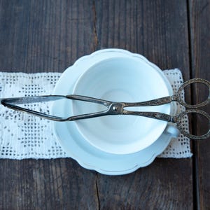 Antique Ornate Pastry Tongs – Vintage Metal Cake Server Scissors with Engraved Handles – Elegant Victorian Style Serving Tool for Tea Party