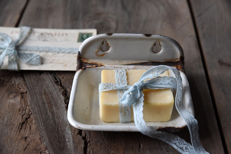 Vintage Enamel Soap Dish Rustic Soap Holder White Enamel Etsy