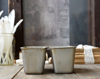 Vintage Bread Tin – Rustic Metal Baking Mold for Farmhouse Bakeware & Vintage Kitchen Decor
