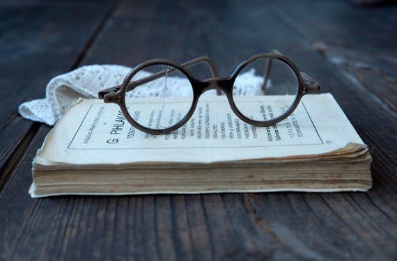 Antique round brown eyeglasses with case, Round e… - image 4