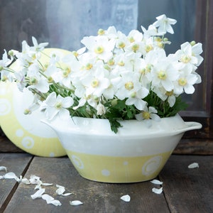 Vintage Faience Tureen with Lid and Ladle Notch – Hand-Glazed Earthenware Serving Bowl – Rustic Yellow Ceramic – French Country Tableware
