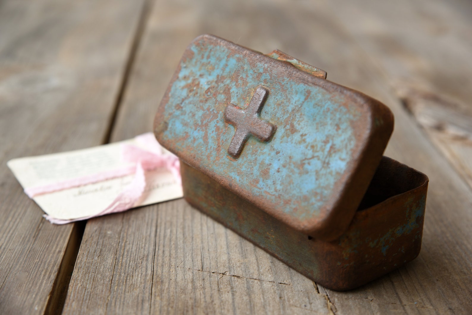 Caja médica vintage Cruz roja Caja de medicina Primeros | Etsy