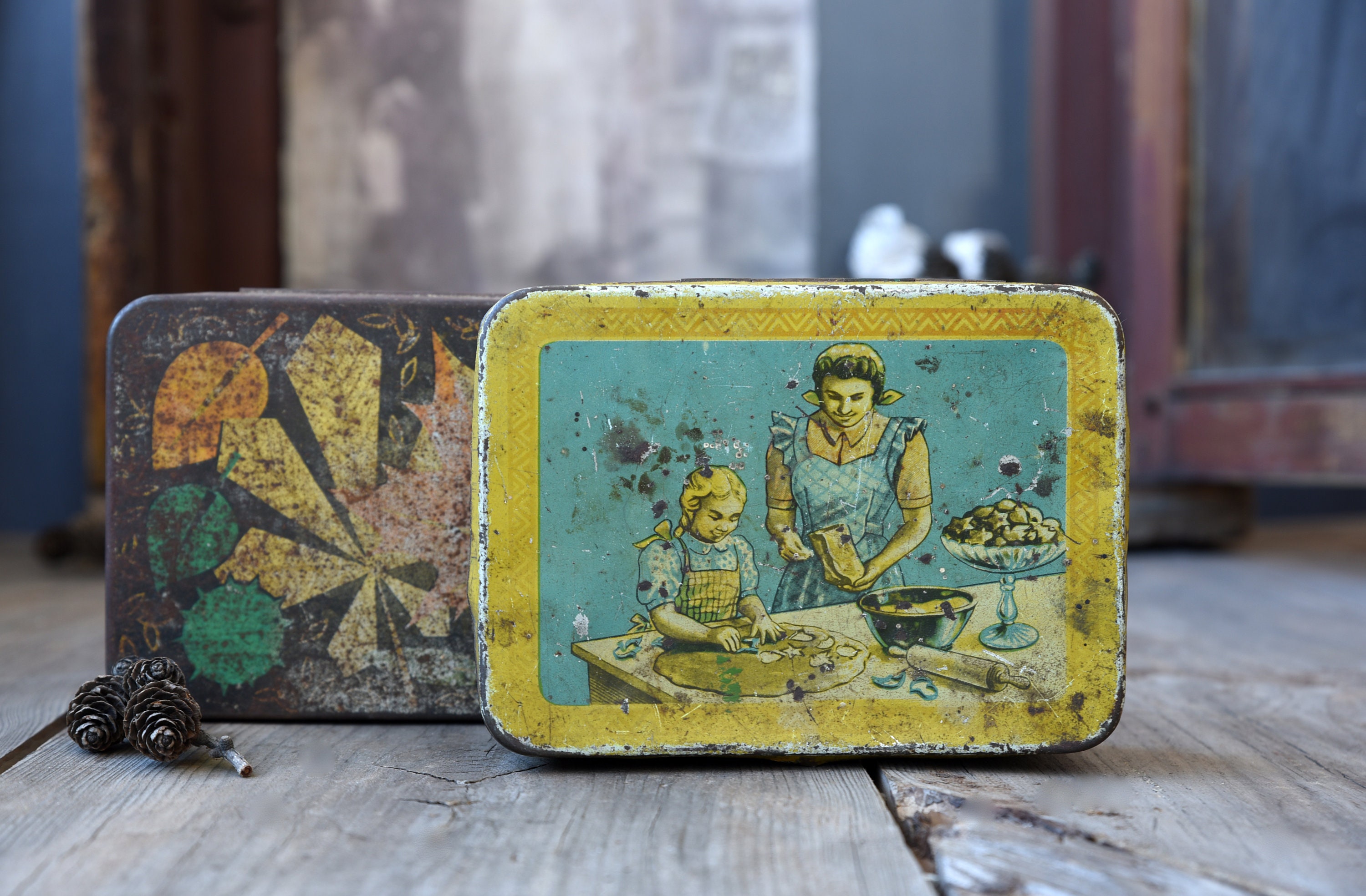 Vintage tin box Box with hinged lid Tin container with Etsy