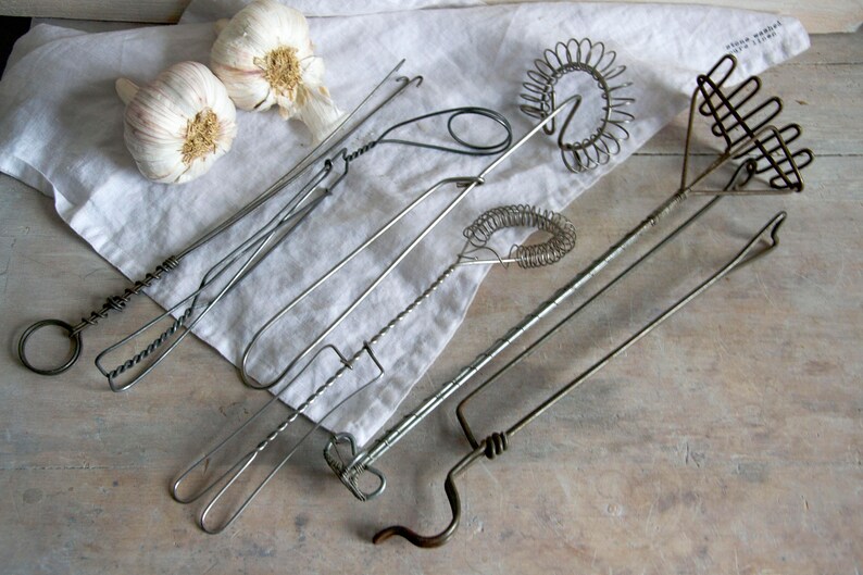 Wire tongs Grill accessory Wire barbecue gadget Cooking gadget Vintage barbecue grill utensil Wire cooking utensil