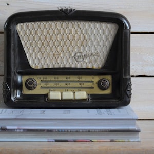 Vintage Miniature Radio “Strela” – Dark Body with Cream Control Panel and Fabric Grille – Mid-Century Collectible Display Piece
