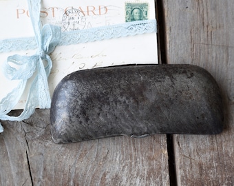 Antique Metal Eyeglass Case – Vintage Spectacles Holder – Steampunk Glasses Box – Optical Collectibles – 1900s Glasses Case