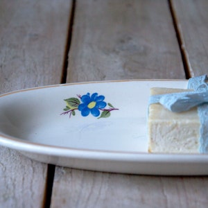 Vintage Ceramic Tray with Blue Floral Pattern – Oval Soap Dish – Rustic Cottage Decor – Vanity Tray – Farmhouse Bathroom or Kitchen