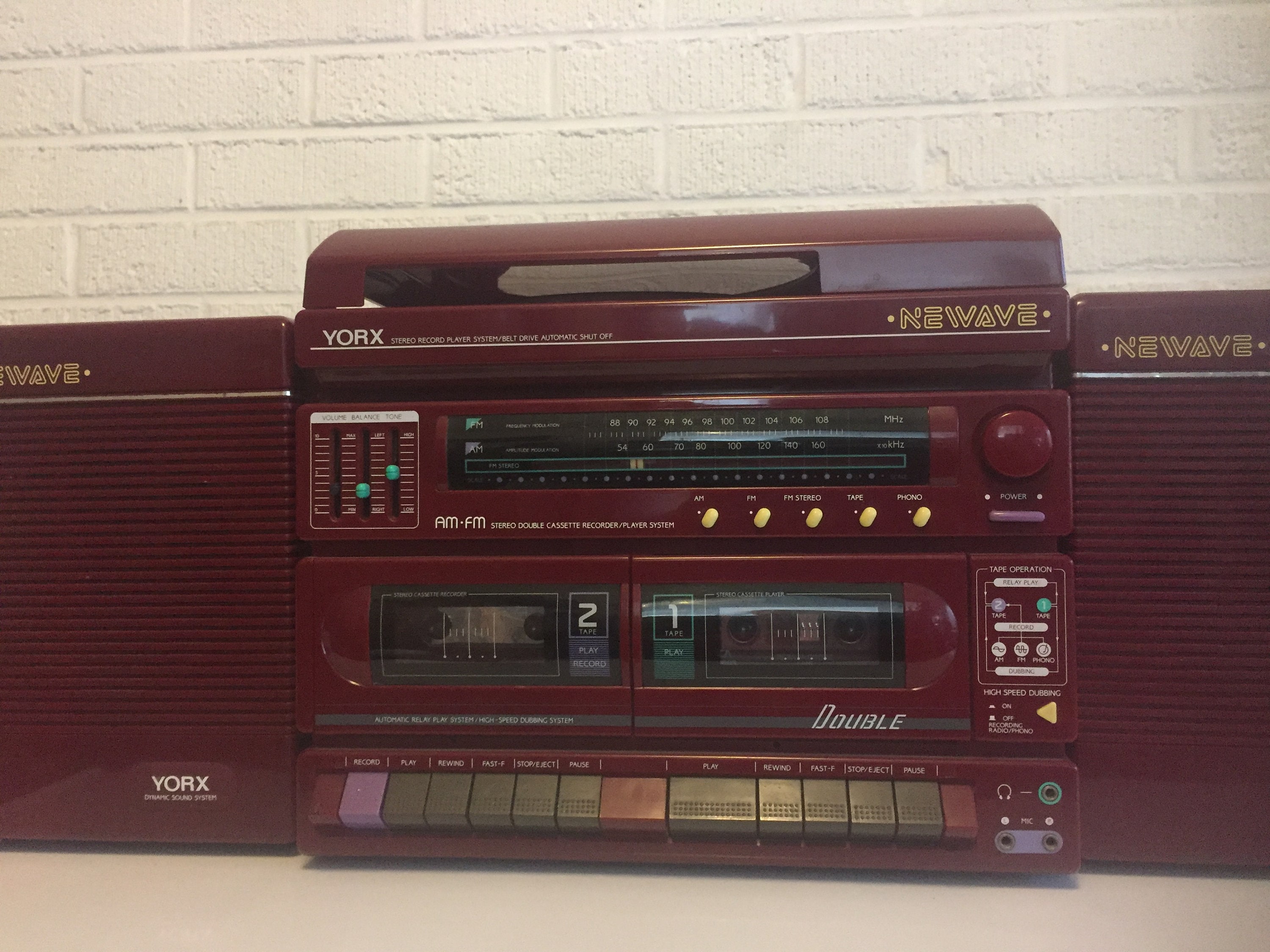 Vintage Yorx Newave AM FM Stereo Record Player System/belt Drive