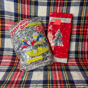 Vintage Christmas Tree Tinsel Icicles Old New Stick 1000 Strands & Decorative Tinsel Grass Made in USA Holiday Decor