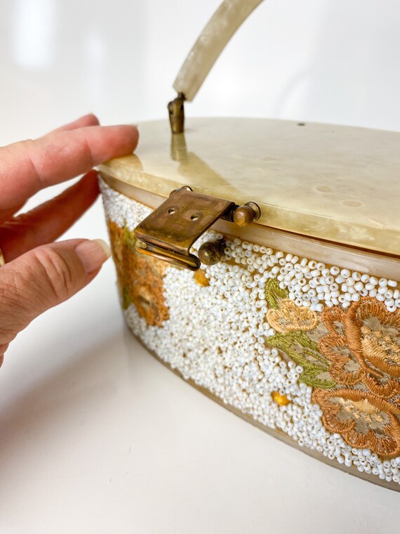 Lucite Purse Embroidery and Beaded Lucite Box Pur… - image 4