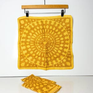 Mid Century Leinen Servietten Senfgelb & Gold geometrisches Design