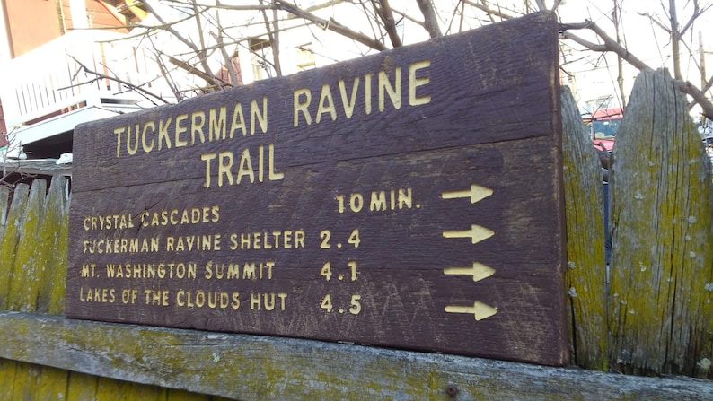 Tuckerman Ravine Trail sign replica image 1