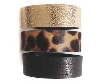 Set of 3 leather bracelets leopard cuff