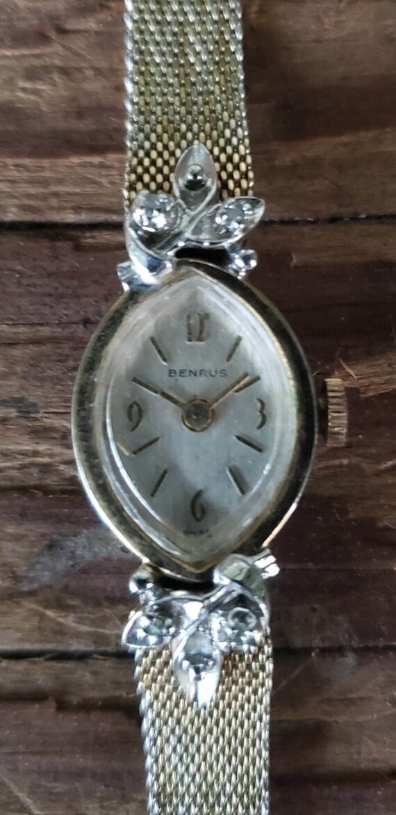 1940’s Benrus Women’s Wrist Watch (Gold Band) - image 3