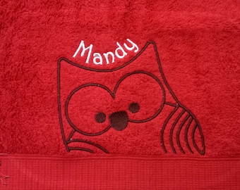 Serviette hibou brodée avec motif + nom