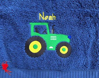 Traktor Handtuch bestickt mit Motiv + Name