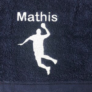 Handball Handtuch bestickt mit Motiv Name Bild 2
