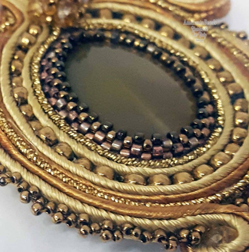 Collana soutache Ciondolo pendente ricamato e intrecciato intorno a pietra dura incastonata con rocaille miyuki immagine 9