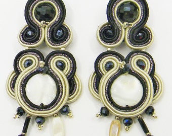 Soutache earrings. Dangle earrings. Mother of perl earrings. Lighe earrings. Couture jewelry . Soutache bijoux. Made in Tuscany. Gift Idea