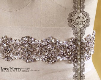 Cintura da sposa fatta a mano con strass e perle – Fascia da sposa floreale