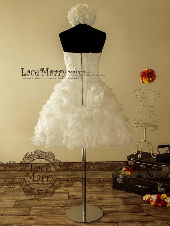 short fluffy wedding dresses