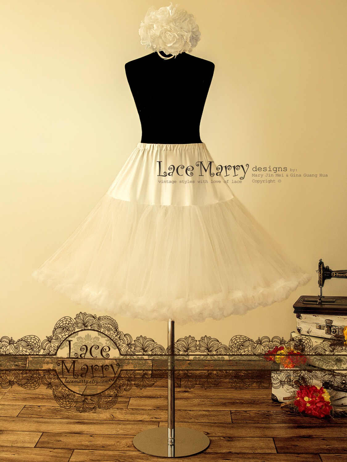 1950's Vintage Inspired Petticoat in Circle Sun Cut Made of 1950's Vintage Inspired Petticoat in Circle Sun Cut Made of