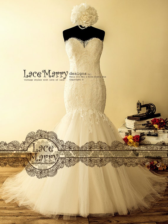 GWEN / Strapless Wedding Dress in Pushup Bustier Style Decorated