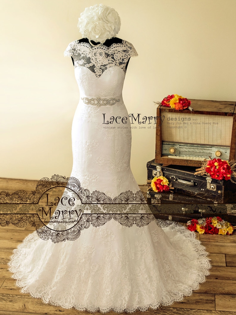 Trumpet Lace Wedding Dress with Rose Flower Design