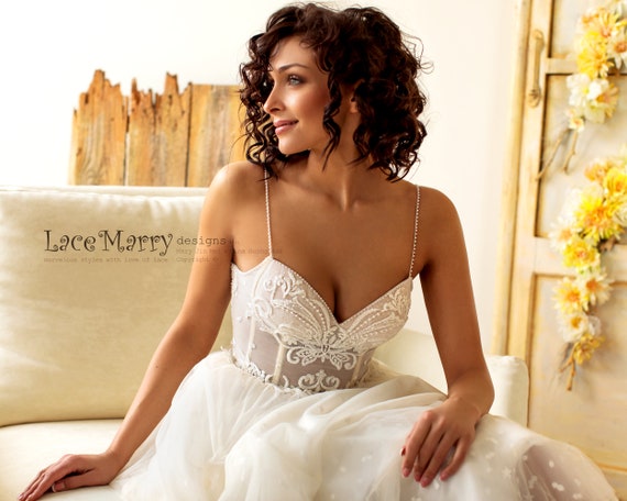 V Neck Sheer Lace & Chiffon Outdoor Summer Wedding Gown - VQ