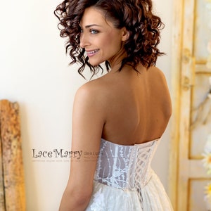 Sexy Strapless Wedding Dress With Amazing Lace Pattern A Line Skirt